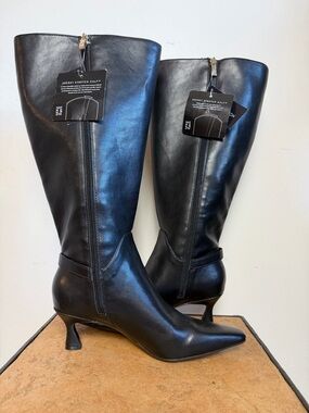 Naturalizer Black Leather Pointed-Toe Knee Boots with Mid Heels